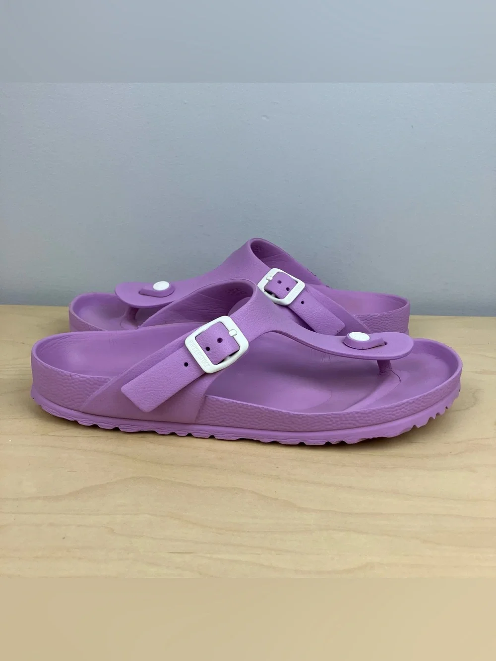 Birkenstock Women’s Size 40 / 9.0 Gizeh EVA Lavender Purple Thong Sandals